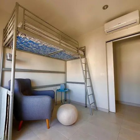 Be Free In Apartment *